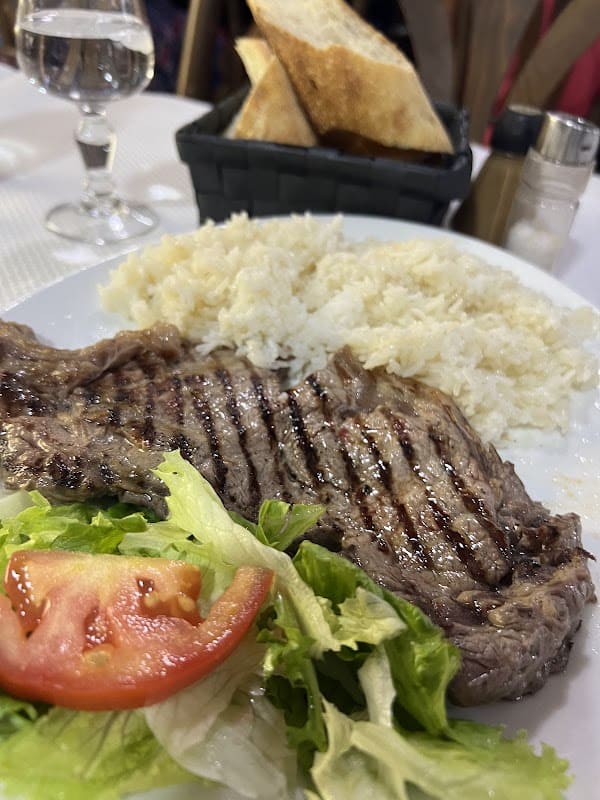 Restaurant Chez Ribeiro à Pantin, France