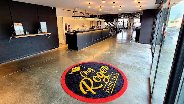 Restaurant Chez Roger, Friterie et plats belges à Ciney, Belgique