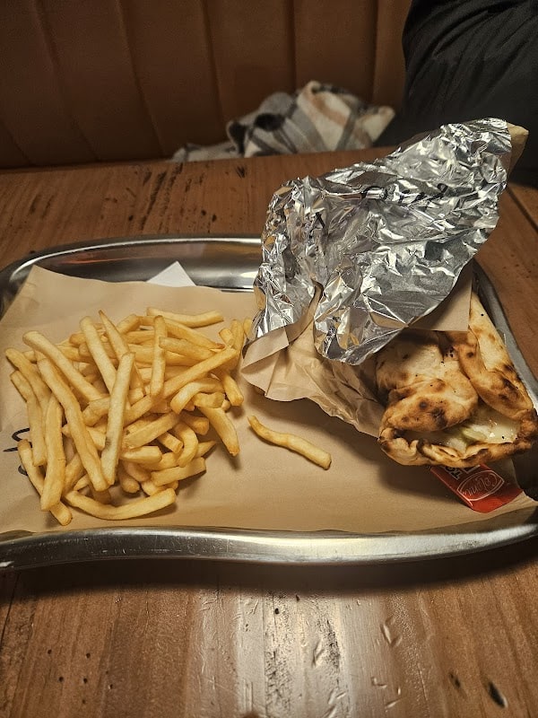 Restaurant Chicken Village à Bobigny, France