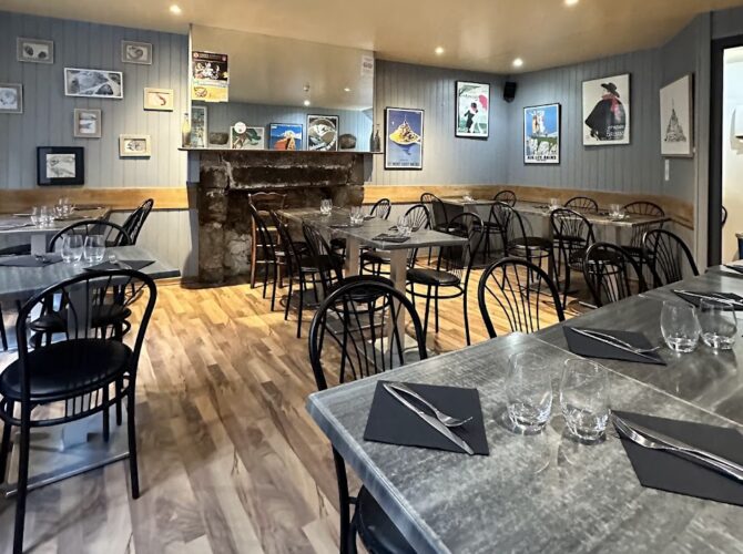 Restaurant Crêperie La Cloche à Le Mont-Saint-Michel, France