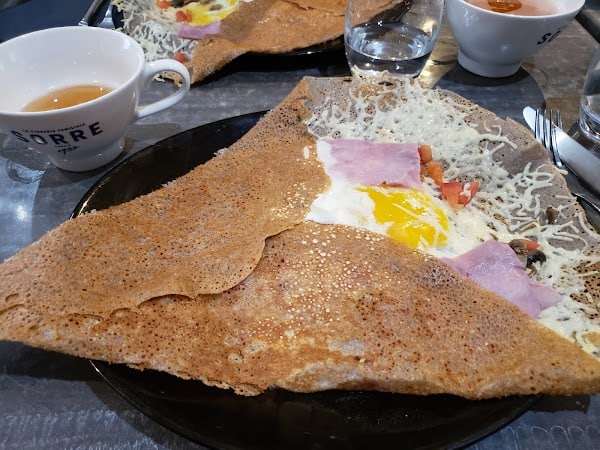 Restaurant Crêperie La Cloche à Le Mont-Saint-Michel, France