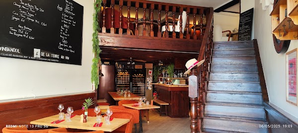 Restaurant De la Terre au Vin à Bandol, France