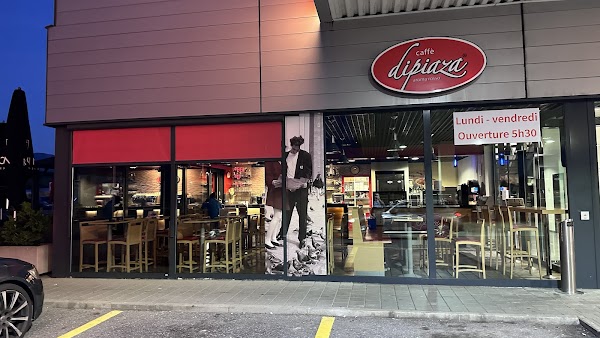 Restaurant Di Piazza à Bulle, Suisse