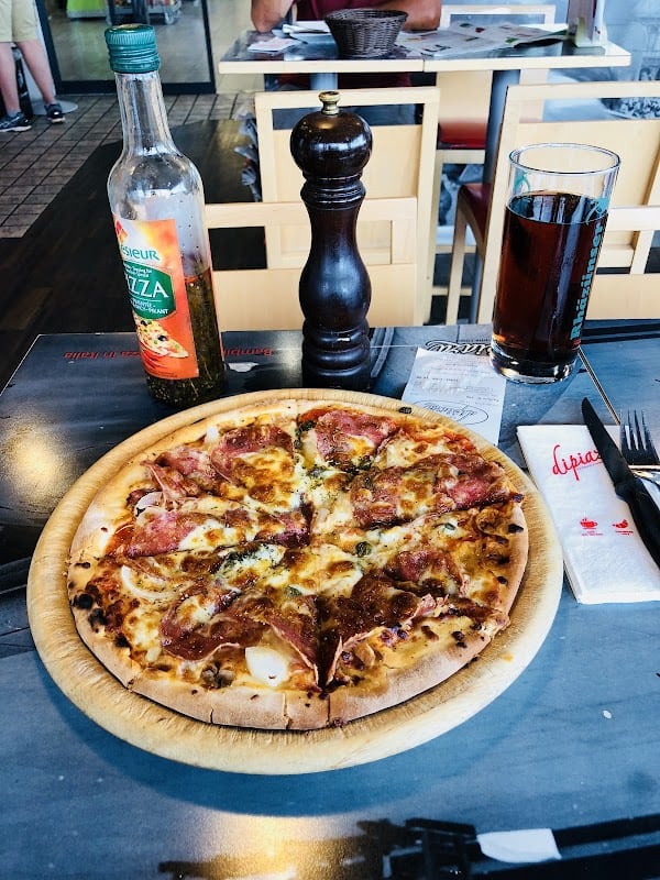 Restaurant Di Piazza à Bulle, Suisse