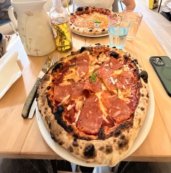 Restaurant DODICI Pizzeria à Rodez, France