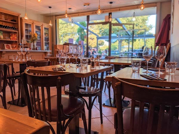 Restaurant Du Pain sur la Planche à Maubec, France