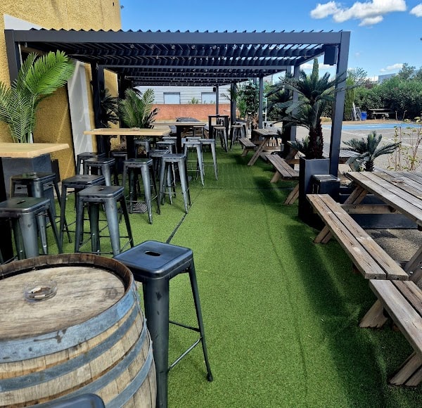 Restaurant 𝗟𝗘 𝗟𝗔𝗣𝗦𝗨𝗖𝗘 𝗜𝗦𝗧𝗥𝗘𝗦 à Istres, France