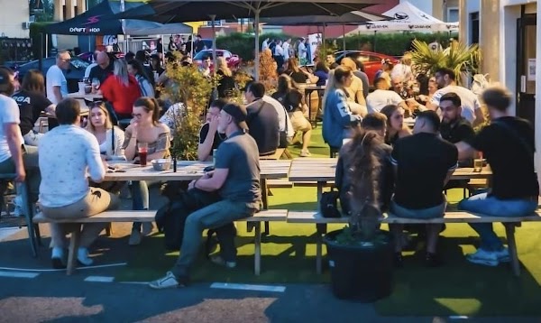 Restaurant 𝗟𝗘 𝗟𝗔𝗣𝗦𝗨𝗖𝗘 𝗜𝗦𝗧𝗥𝗘𝗦 à Istres, France