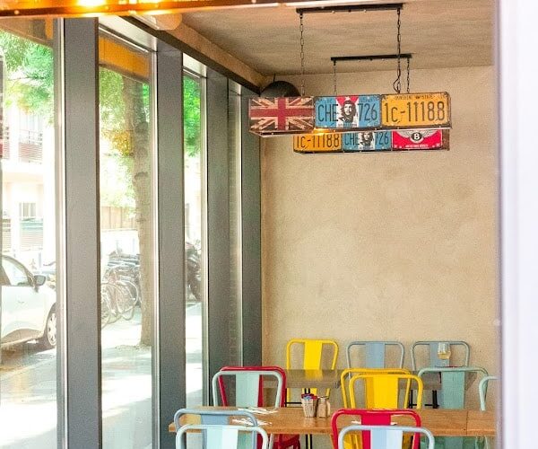 Restaurant Food Park à Pantin, France