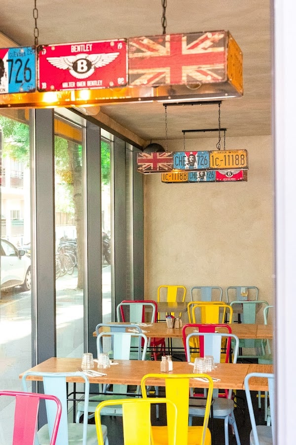 Restaurant Food Park à Pantin, France