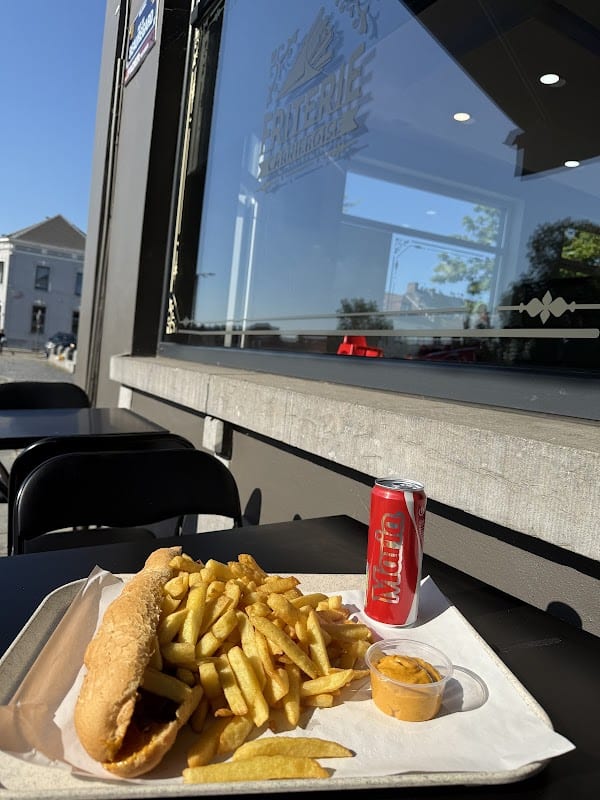 Restaurant Friterie Carnieroise à Morlanwelz, Belgique