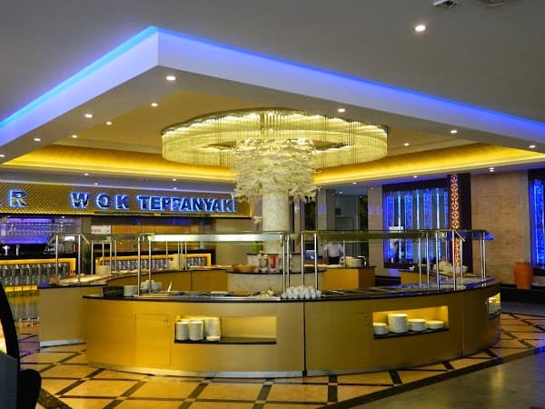 Restaurant Happy Wok à Manage, Belgique