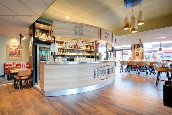 Restaurant Hippopotamus Steakhouse à Gazeran, France