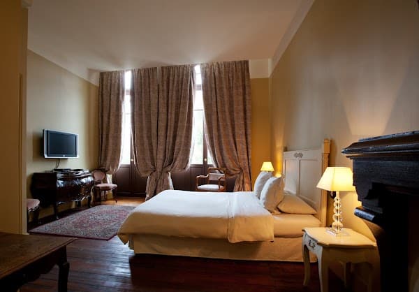 Restaurant Hostellerie Du Coq D’Or à Jonzac, France