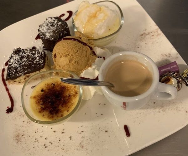 HOTEL RESTAURANT LE 108 à Jonzac, France