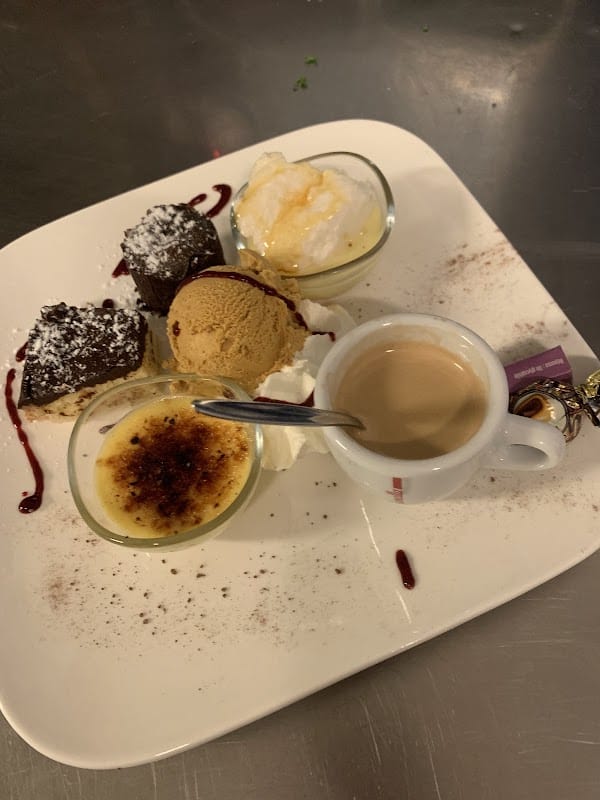 HOTEL RESTAURANT LE 108 à Jonzac, France