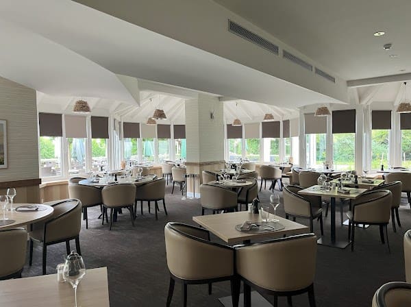 Hôtel Restaurant Le Rive Gauche à Joigny, France