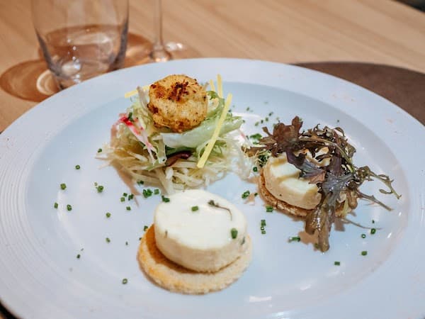 Hôtel Restaurant Le Rive Gauche à Joigny, France