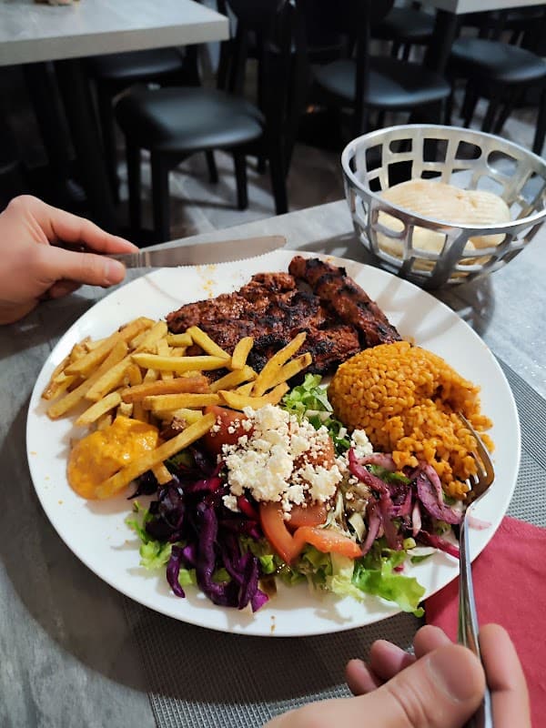 Restaurant IZGARA KEBAB ROMILLY à Romilly-sur-Seine, France