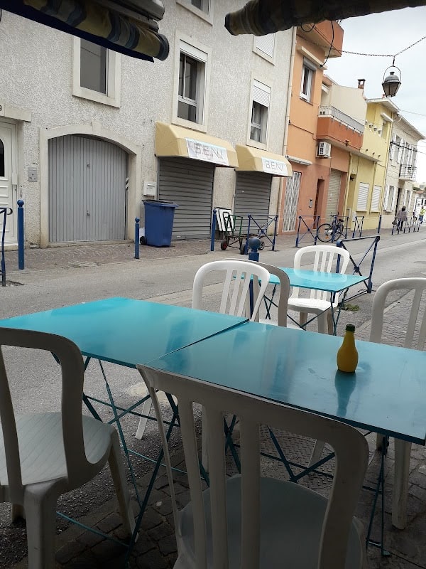 Restaurant La Barque Bleue à Le Grau-du-Roi, France
