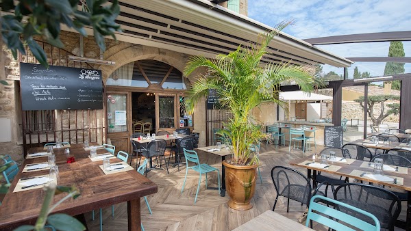 Restaurant LA BERGERIE à Maubec, France