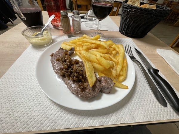 Restaurant La Bergerie à Nieul-le-Virouil, France