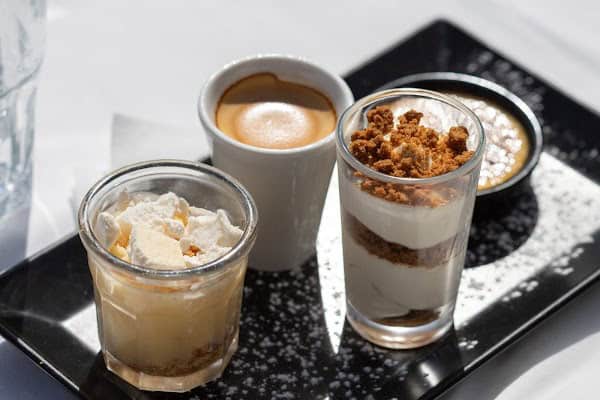 Restaurant LA BERGERIE à Maubec, France