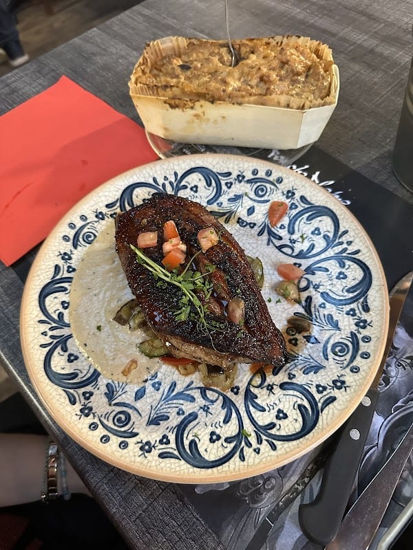 Restaurant La Bouche Pleine à Saint-Étienne, France