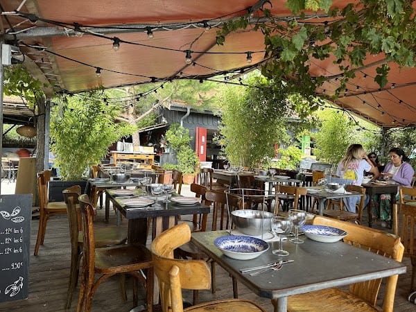 Restaurant La Cabane D Edouard à Lège-Cap-Ferret, France