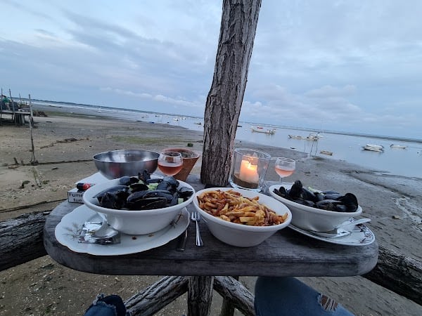 Restaurant La Cabane D Edouard à Lège-Cap-Ferret, France
