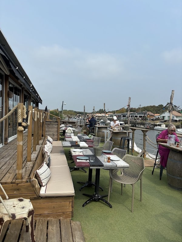 Restaurant La cabane du bout à Arès, France