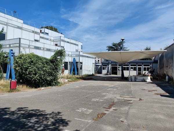 Restaurant La Cantine Pas Si Loin – Artagon à Pantin, France