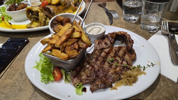 Restaurant La Ferme Grill à Aulnay-sous-Bois, France