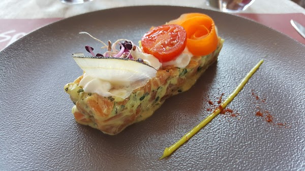 Restaurant La Grange de Tom à Champeaux, France