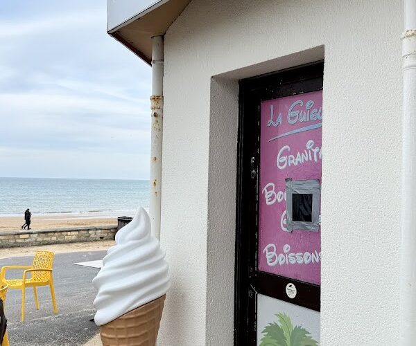 Restaurant La Gui-Gui à Lion-sur-Mer, France