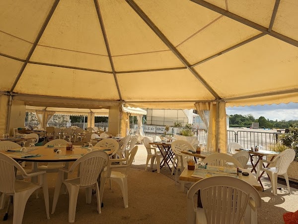 La lagune – Restaurant de la Base de Loisirs à Jonzac, France