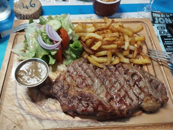 La lagune – Restaurant de la Base de Loisirs à Jonzac, France