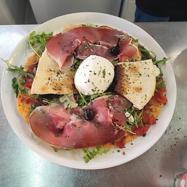 Restaurant La Marina /Pizzéria Marina Calzonaria (Cuisine Familiale et Artisanale) à Hourtin, France