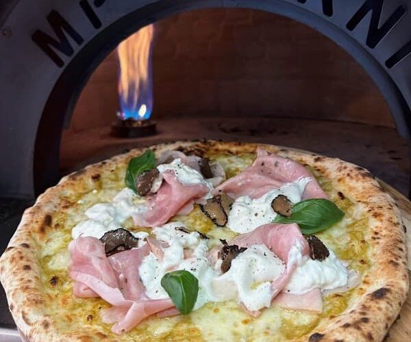 Restaurant La Piazzetta Coustellet à Maubec, France