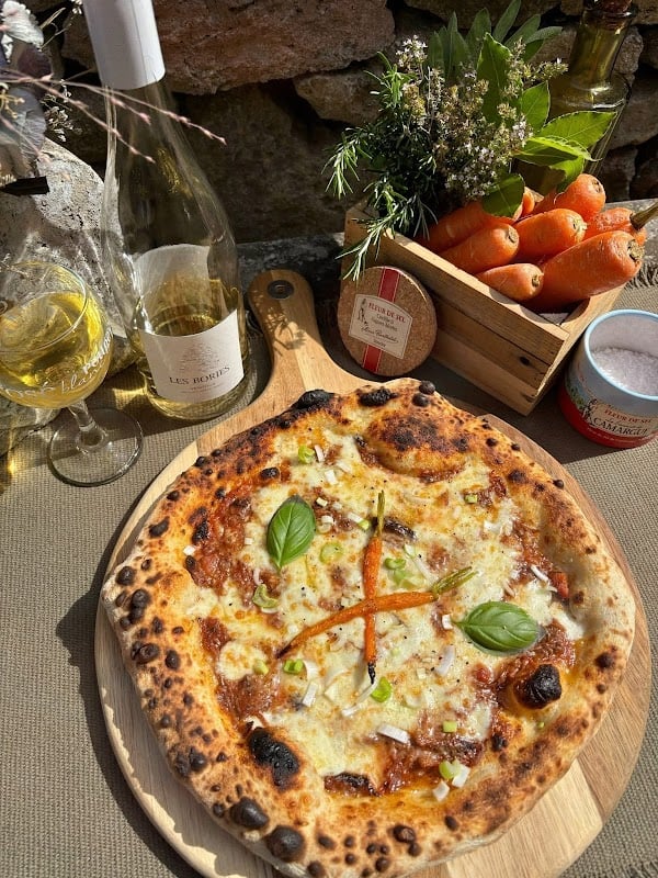 Restaurant La Piazzetta Coustellet à Maubec, France