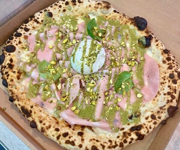 Restaurant La Piazzetta Coustellet à Maubec, France