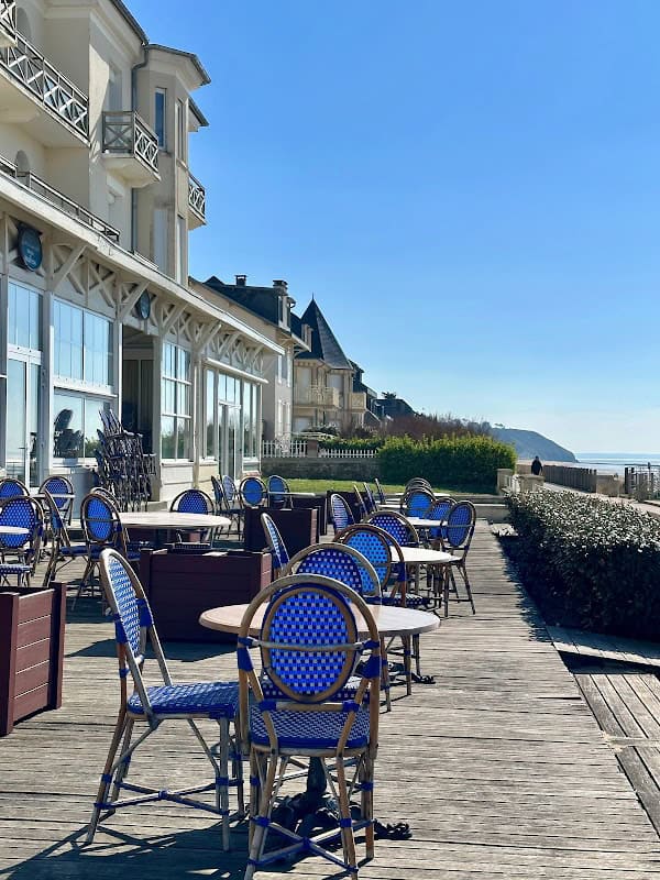 Restaurant La Promenade à Jullouville, France