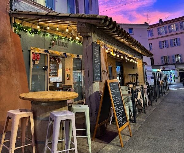 Restaurant La Rapugue | Wine Bar à Saint-Raphaël, France