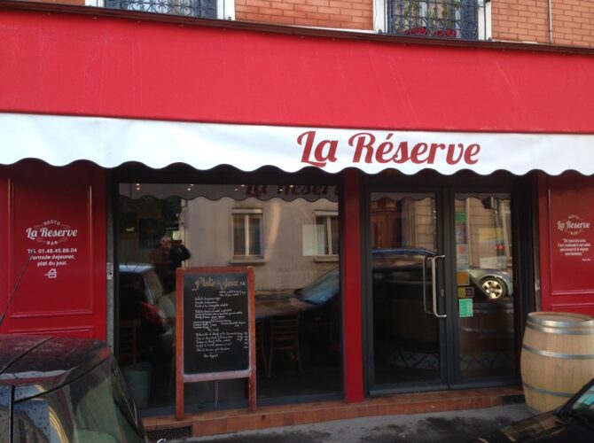 Restaurant La Réserve à Pantin, France