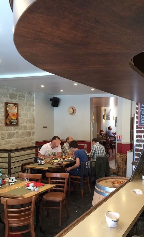 Restaurant La Réserve à Pantin, France