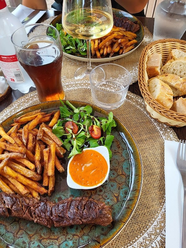 Restaurant LE 83 BY OLIVE à Carcans, France