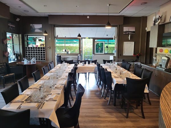 Restaurant Le Bistro Aveyronnais à Le Perray en Yvelines, France