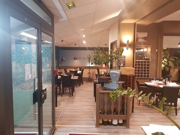 Restaurant Le Bistro Aveyronnais à Le Perray en Yvelines, France