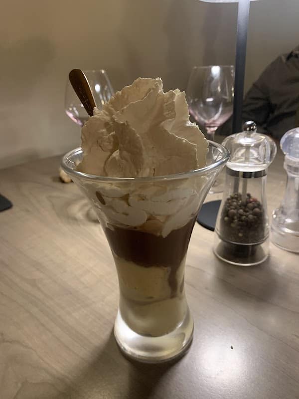 Le Bistroquet – Grill Restaurant à Rodez, France