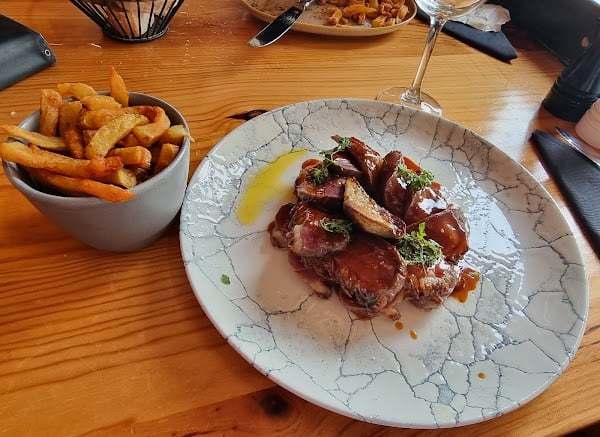 Restaurant Le Bouchon Du Ferret à Lège-Cap-Ferret, France